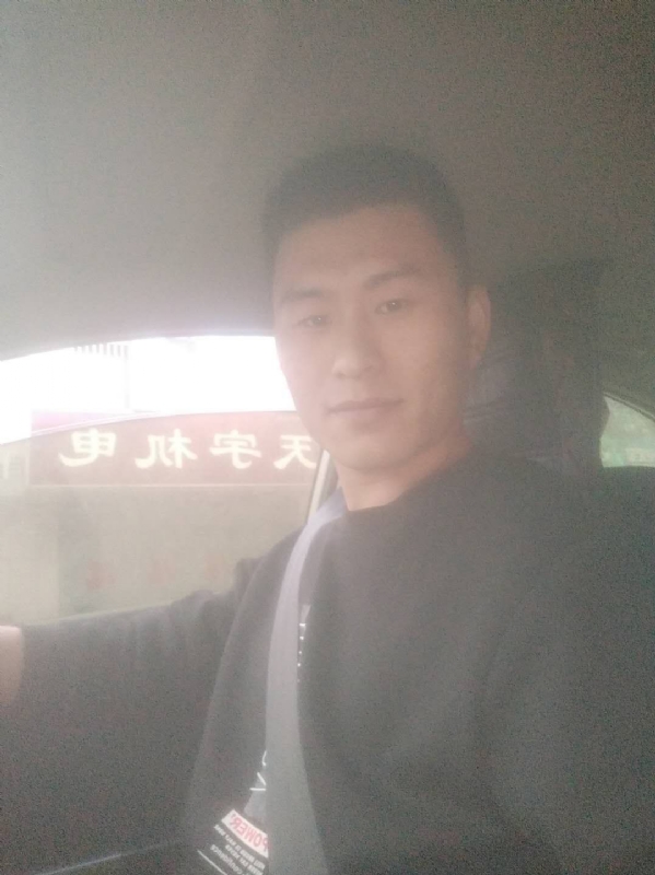 老鼠爱上猫的第一张照片--山东蓝颜知己交友网