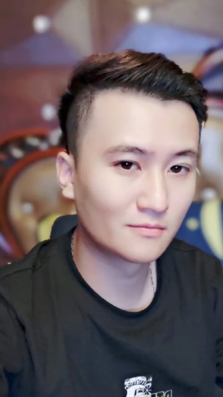 ToTheMoon的第一张照片--山东蓝颜知己交友网